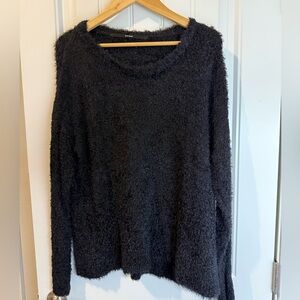 Kenzie Cozy Black Fuzzy Knit Crew Neck Sweater Women size Large oversized